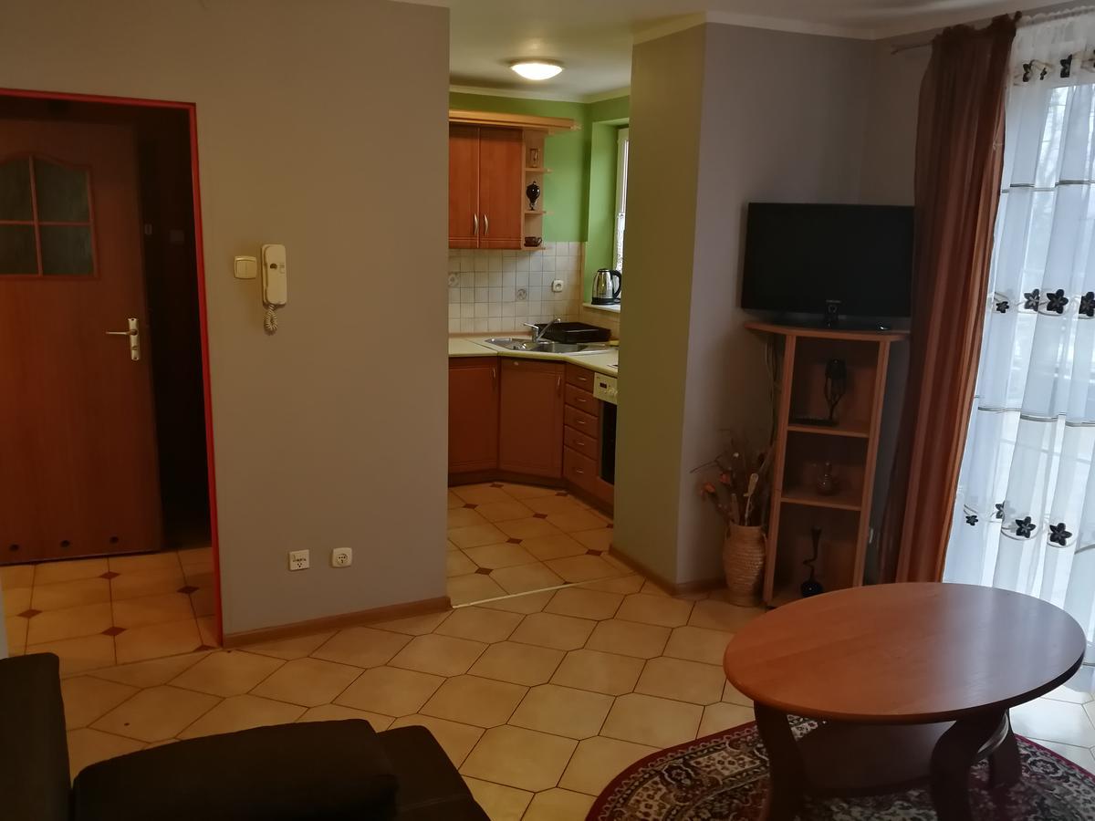 奥斯特罗达 Apartament Z Widokiem Na Jezioro酒店 外观 照片